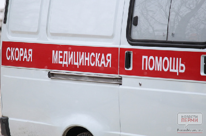 В Перми водитель ВАЗа столкнулся с иномаркой и сбил двух пешеходов