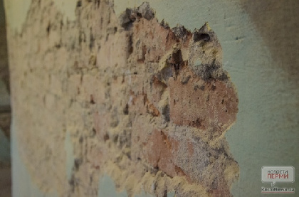 В Кизеле жильцы опасного дома обратились за помощью к Александру Бастрыкину