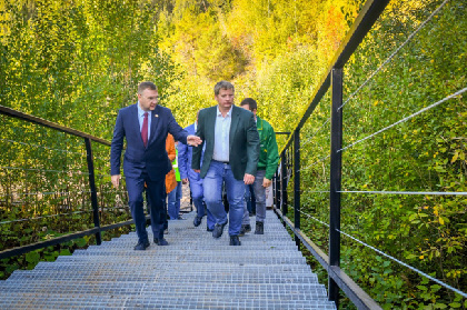 Глава города Эдуард Соснин проверил реализацию проекта по реконструкции долин малых рек