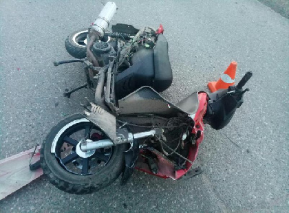 В Пермском районе подросток на скутере врезался в опору ЛЭП