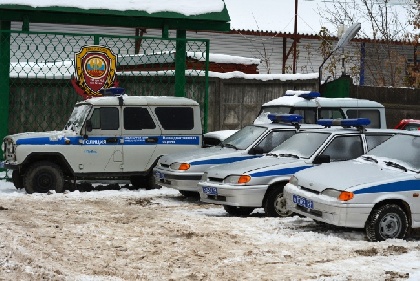 У пермской пенсионерки сняли колеса с машины