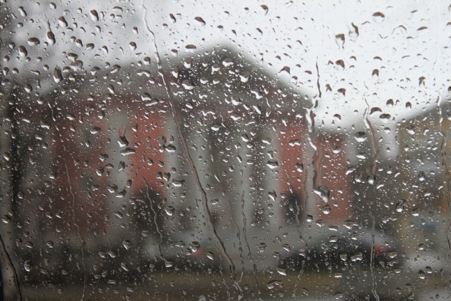 Что такое умеренный дождь. Дождливая Пермь. Умеренный дождь. Дождь в Перми. Дождливые выходные.