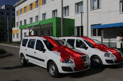 «Уралкалий» передал спецавтомобили городской детской больнице Соликамска