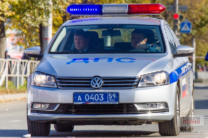 В Ныробе полицейские спасли пожилую пару от пожара