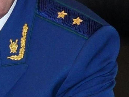 Обвиняемый во взятках экс-прокурор требует с генпрокуратуры квартиру