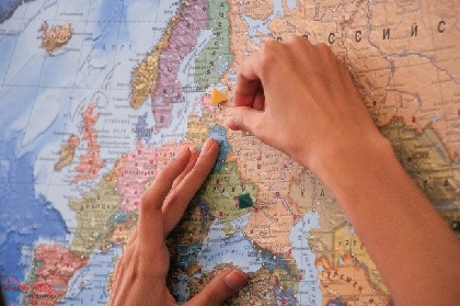 Лето-2017: зачем едут за границу мужчины и женщины