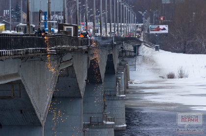 На подсветку коммунального моста выделят 80 млн. рублей