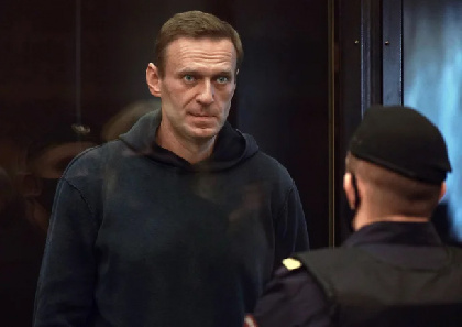 Суд отправил Алексея Навального в колонию