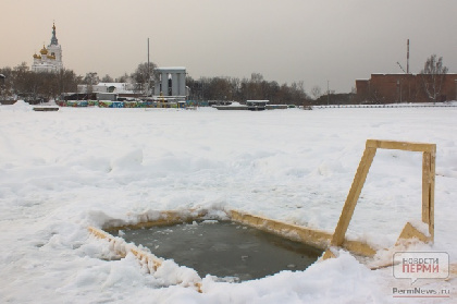 В ЕДДС города Перми рассказали о правилах купания на Крещение
