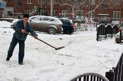 Районная администрация хочет переложить на ТСЖ муниципальную работу по уборке снега