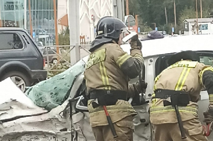 В Перми скончался водитель легковушки, столкнувшейся со скорой