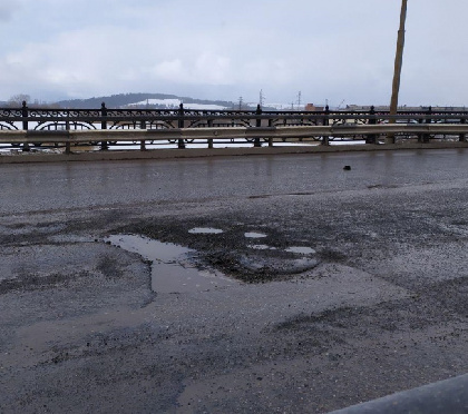 Жители Чусового жалуются на разбитые дороги
