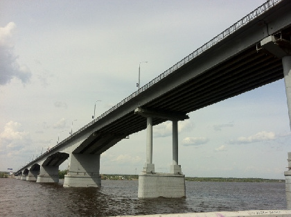 На Коммунальном мосту до мая будет ограничено движение по одной полосе