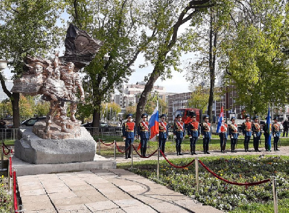 В Перми установили самый оригинальный памятник ВДВ