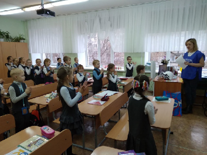Первоклассники гимназии №33 в  Перми благодаря энергетикам «Пермэнерго» открыли мир безопасного электричества