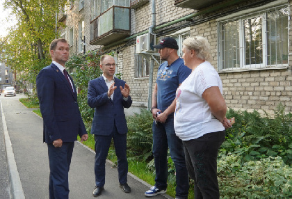 Председатель гордумы Дмитрий Малютин проинспектировал благоустройство в Индустриальном районе