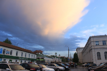 Тепло и грозы: прогноз погоды на выходные в Прикамье