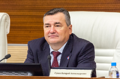 Валерий Сухих рассказал о темах майского заседания краевого парламента