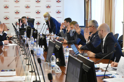 Вопрос о выплатах для приемных родителей взят на контроль