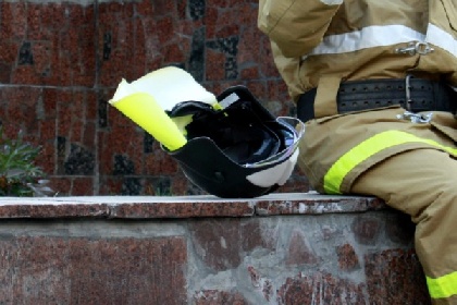 В Перми пожарные спасли из огня маленького мальчика 