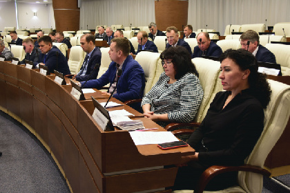 Регион и муниципалитеты «сверили часы» на площадке краевого парламента
