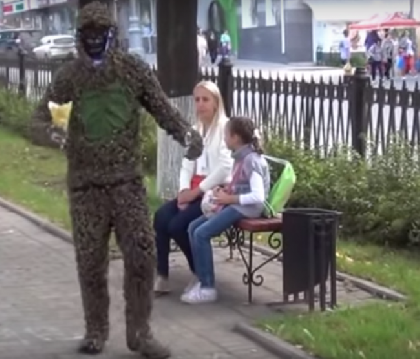 По Перми прогулялся Человек-репей