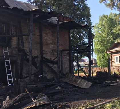 В Юго-Камском на пожаре погибли трое детей и мужчина