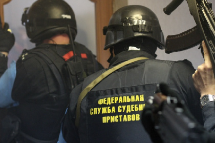 В Перми приставы арестовали 12 машин у партнера «Яндекс. Такси»