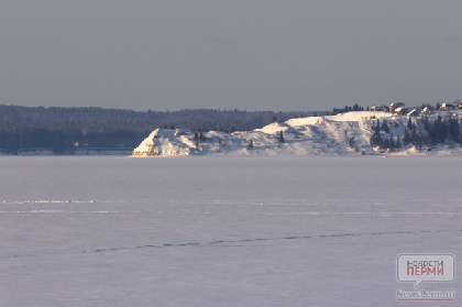 В Добрянском округе мужчина, катавшийся по реке на снегоходе, провалился под лёд
