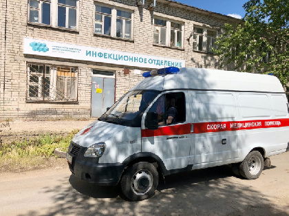 В больнице Березников еще два отделения закрылись на карантин