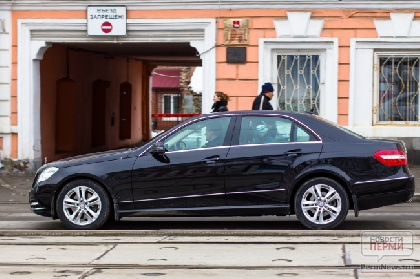 Администрация Орджоникидзевского района заплатит 2,3 млн рублей за аренду машин бизнес-класса