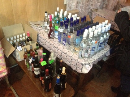 В поселке Уральский изъяли 60 литров контрафактного алкоголя