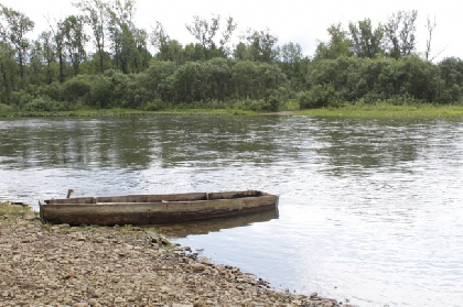 В Перми рыбаки обнаружили на реке лодку с мертвым мужчиной