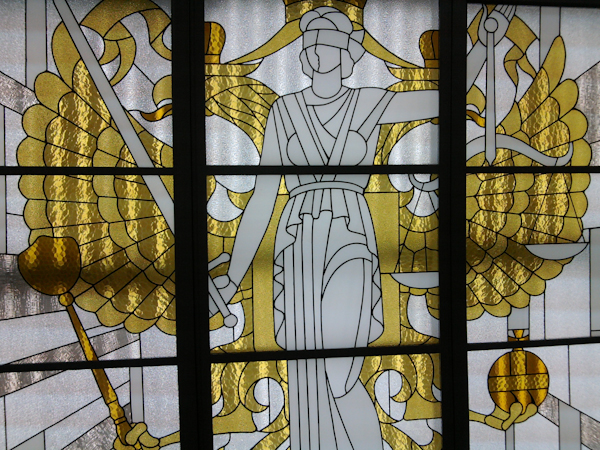 Суд конфисковал четыре квартиры у пермяка, сдававшего их для проституции