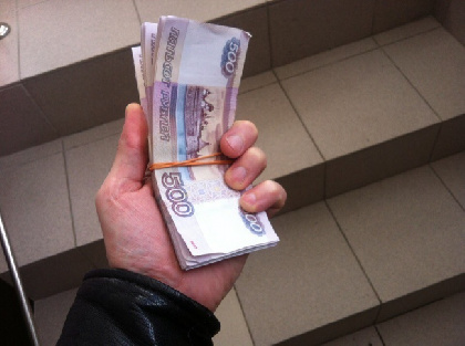 Фельдшер лысьвенской поликлиники осуждена за взятку 
