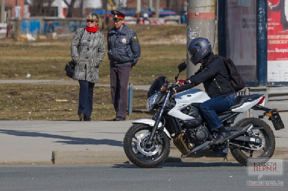 Пермский мотоциклист лишен прав на год за рамку на госномере