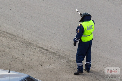 Патрули проверяют автобусы на въезде в Прикамье