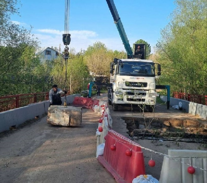 Глава Пермского округа подозревает вину водителей грузовиков в аварийном состоянии моста через реку Голомысовку