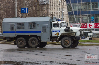 В Перми 14-летнюю школьницу отправили в Центр временного содержания за избиение сверстницы в ТЦ