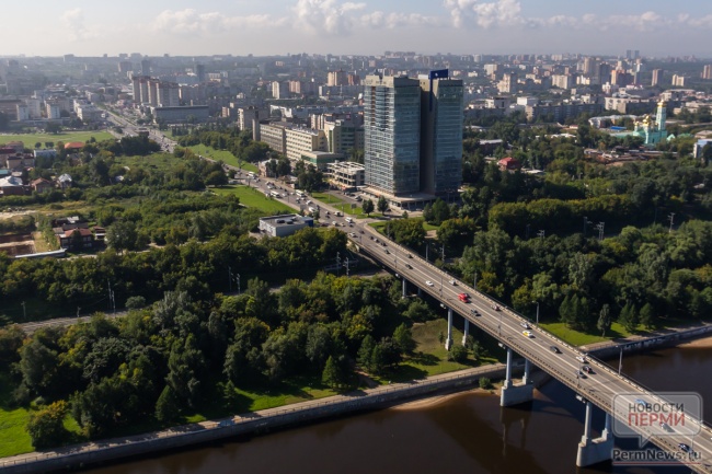 Left most. Няшенский мост в Перми.