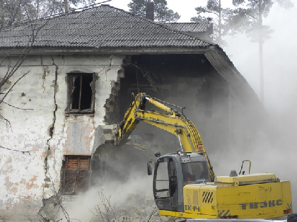 В Перми демонтируют пять аварийных и расселённых домов