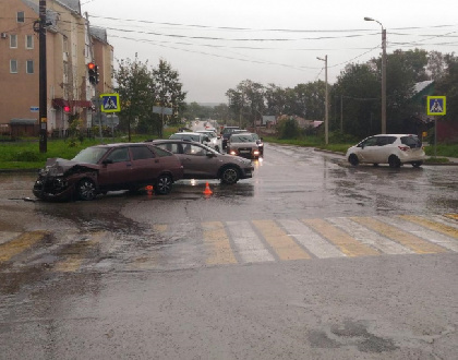 В Березниках столкнулись три автомобиля 
