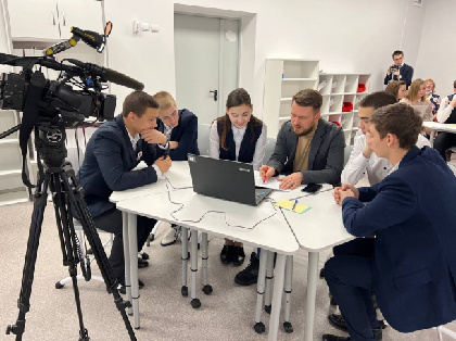 Депутаты краевого парламента провели Парламентские уроки в муниципалитетах