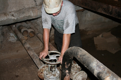 Теплоэнергетики дополнительно проверили состояние сетей и теплосетевых объектов