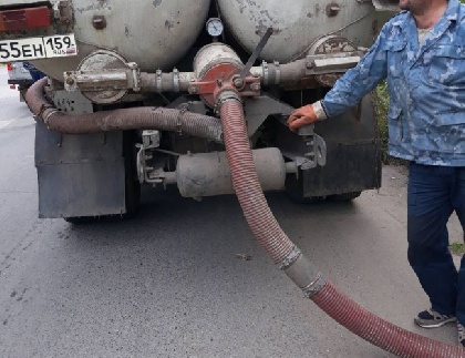 Жители Голованово жалуются на запах канализации по всему микрорайону