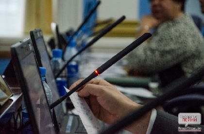 Депутата лишили полномочий за побои и угрозу убийством