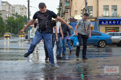 Затопило улицы и дома: 4 июля в Перми выпало 72% месячной нормы осадков