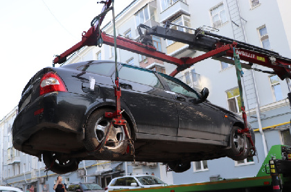 В Мотовилихинском районе Перми арестовали автомобиль должника за тепло