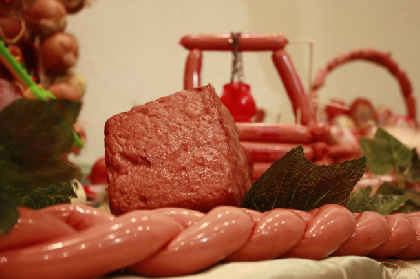 Кунгурский мясокомбинат оштрафован за нарушения технологии производства колбасы и сосисок