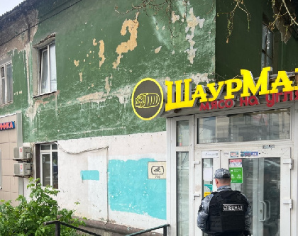 В Перми кафе с шаурмой на ул. Карпинского закрыли из-за антисанитарии